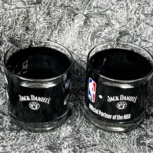 Jack Daniels Old No.7 /NBA Whiskey glasses.